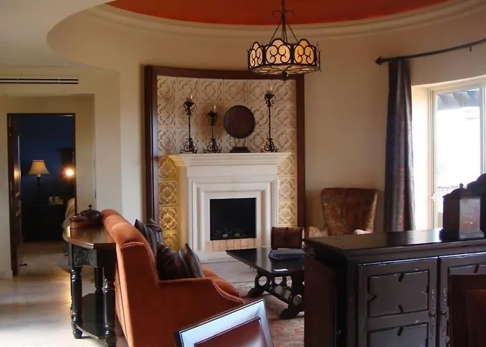 Superb 3br Great View At Villa *